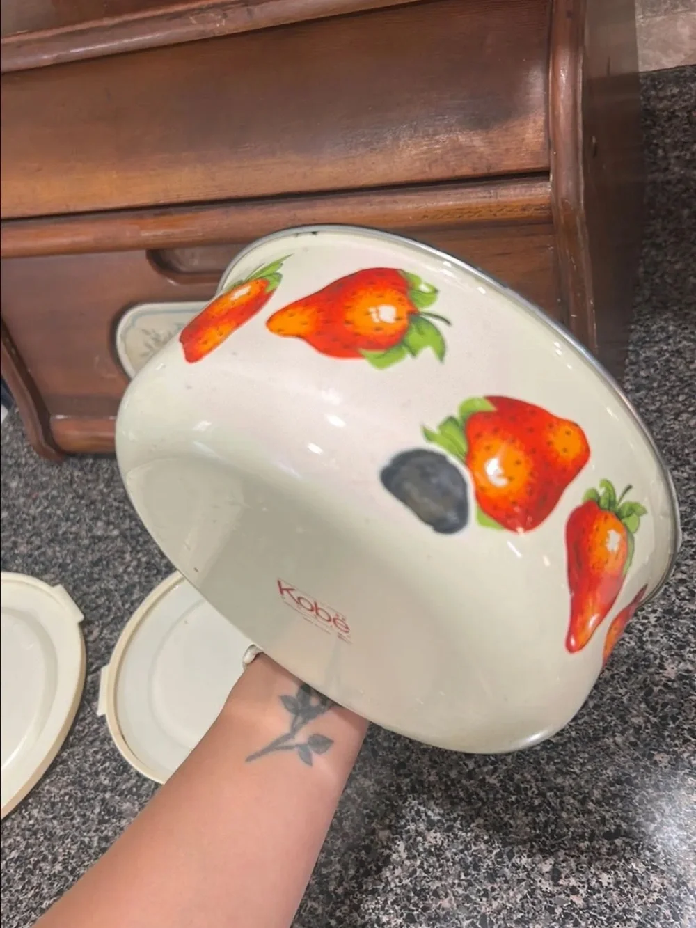 Kobe Strawberry-Print Nesting Bowls with Lids